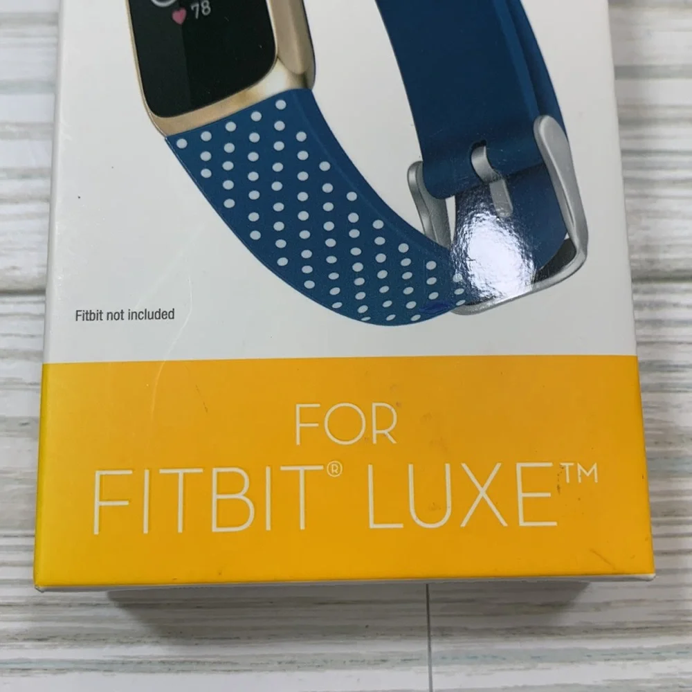 Fitbit silicone band